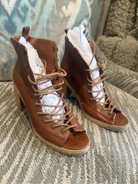 Deena & Ozzy Brown Lace-Up Open-Toe Heel Boots